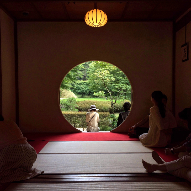 people-sitting-japanese-temple people-sitting-japanese-temple